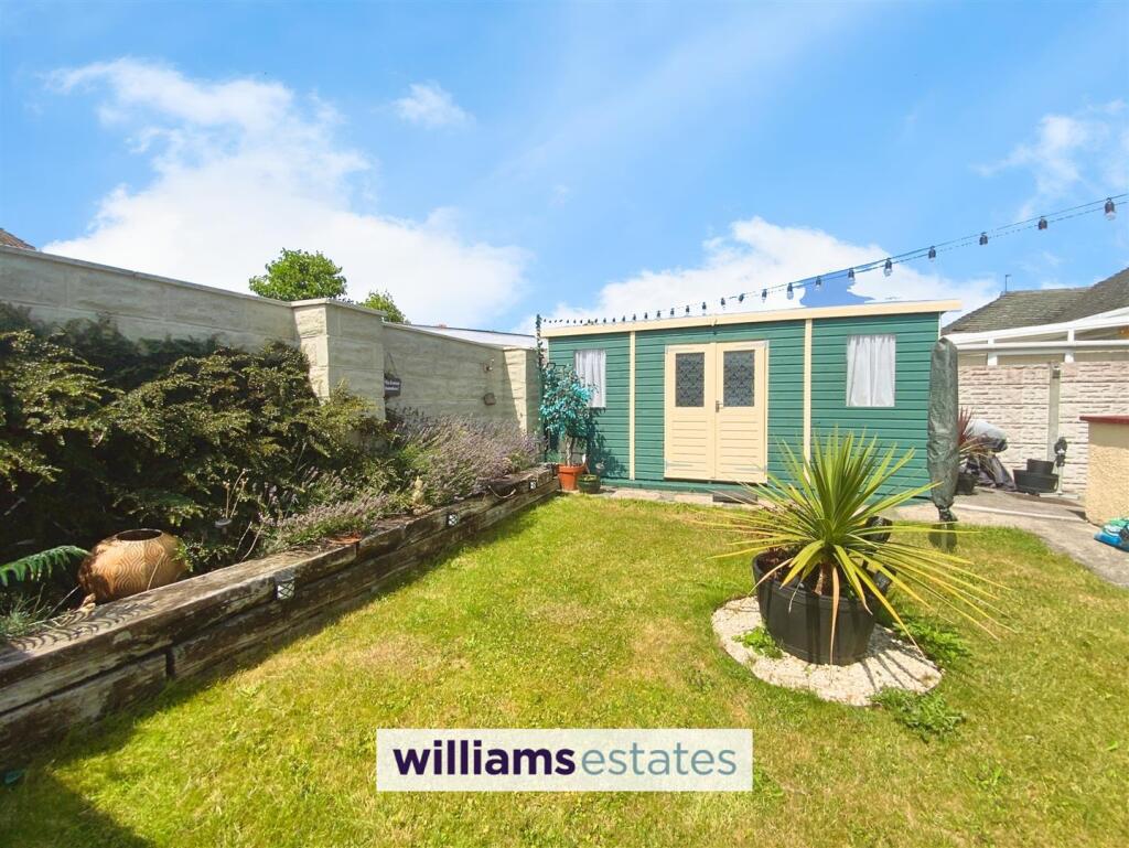 summer house &amp; garden