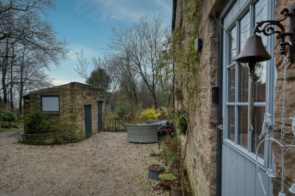 Garden WC and outhouse.jpg