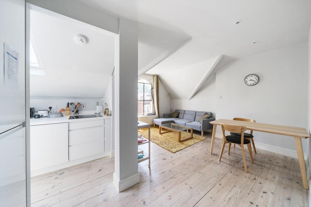 1318936-16-6867dc...