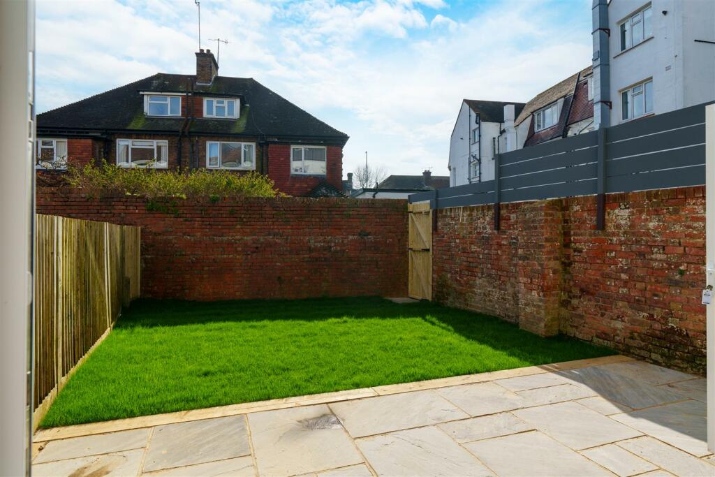 54 Colbourne Road-10.jpg