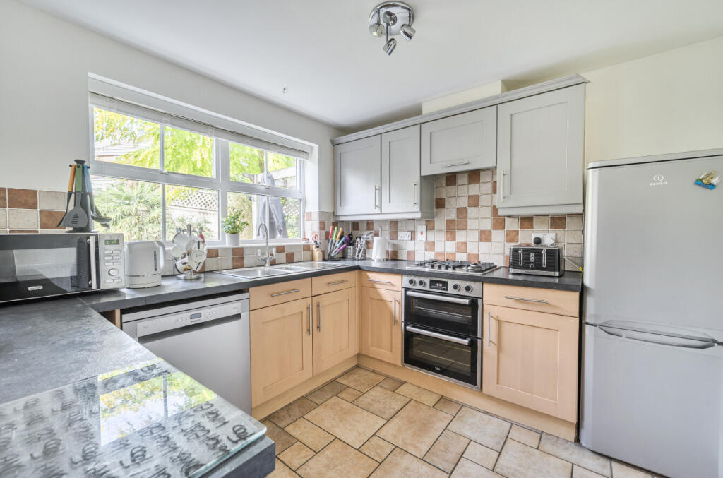 1355513-6-68c7e30...