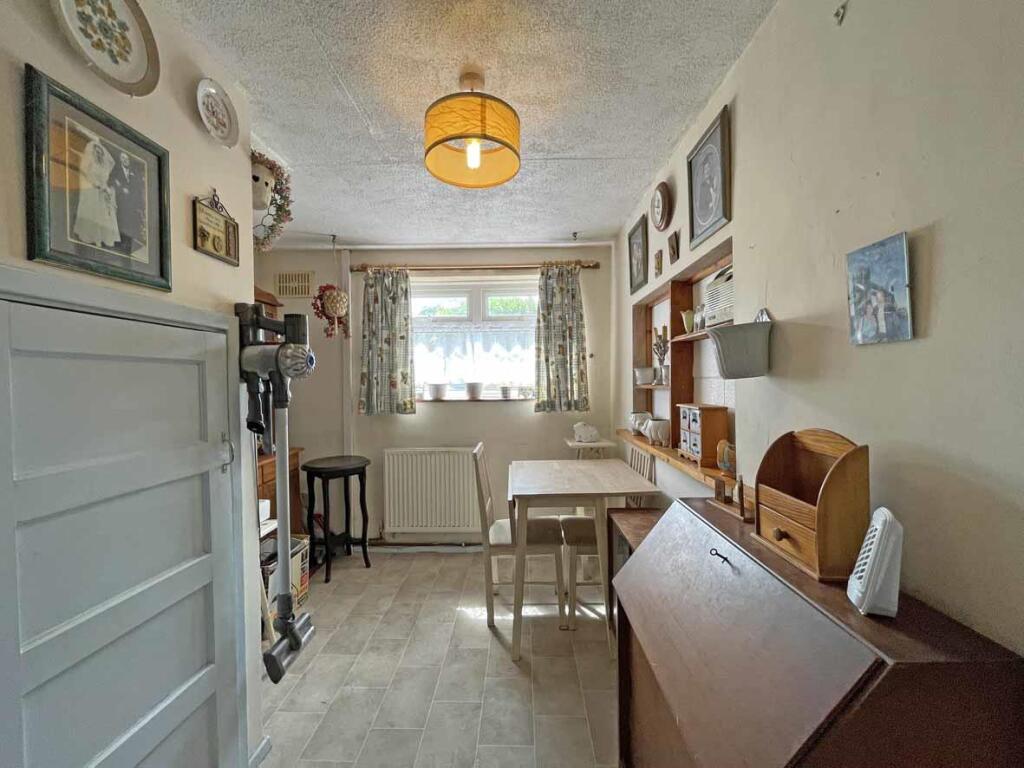 Elgin Crescent 115 - Dining Room.jpg