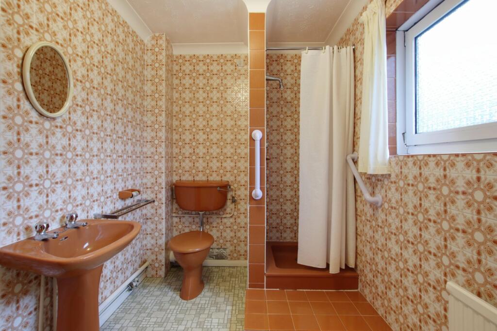 10 - Ensuite