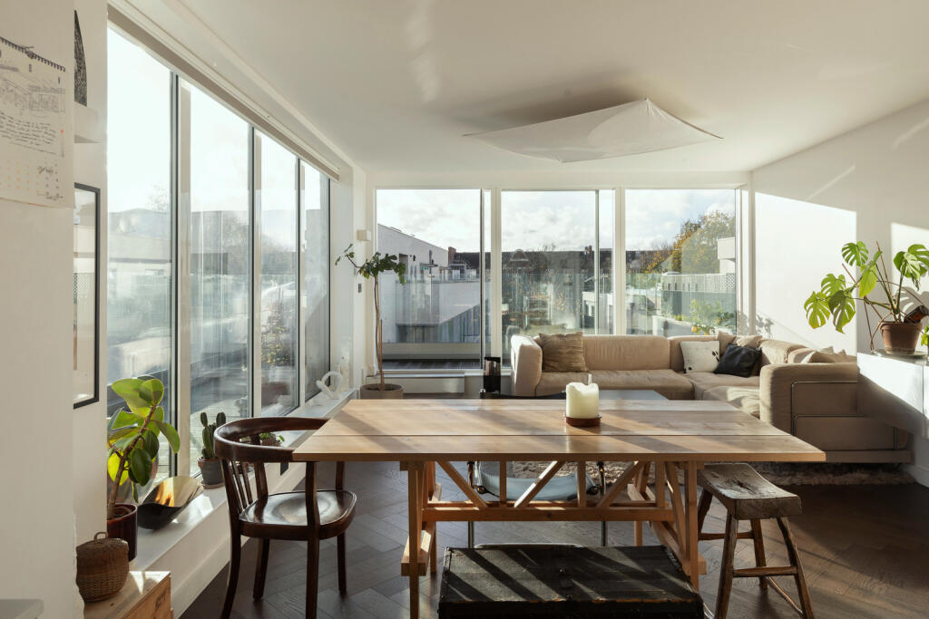 323029 - RF-SPURSTOWE-TERRACE-12.jpg