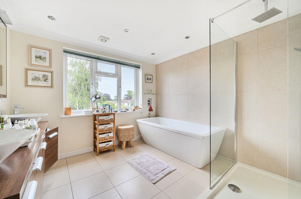 1295029-5-682e12c...