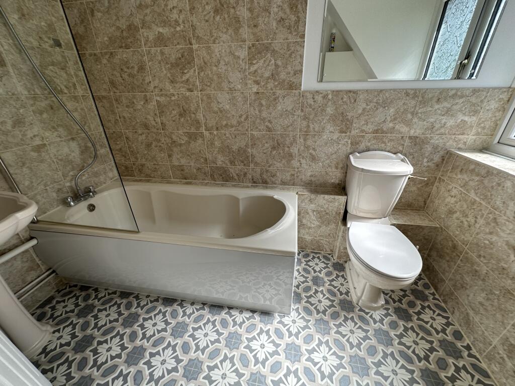 Bathroom.JPG