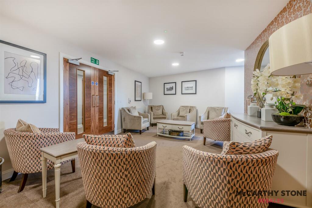 Homeowners Lounge
