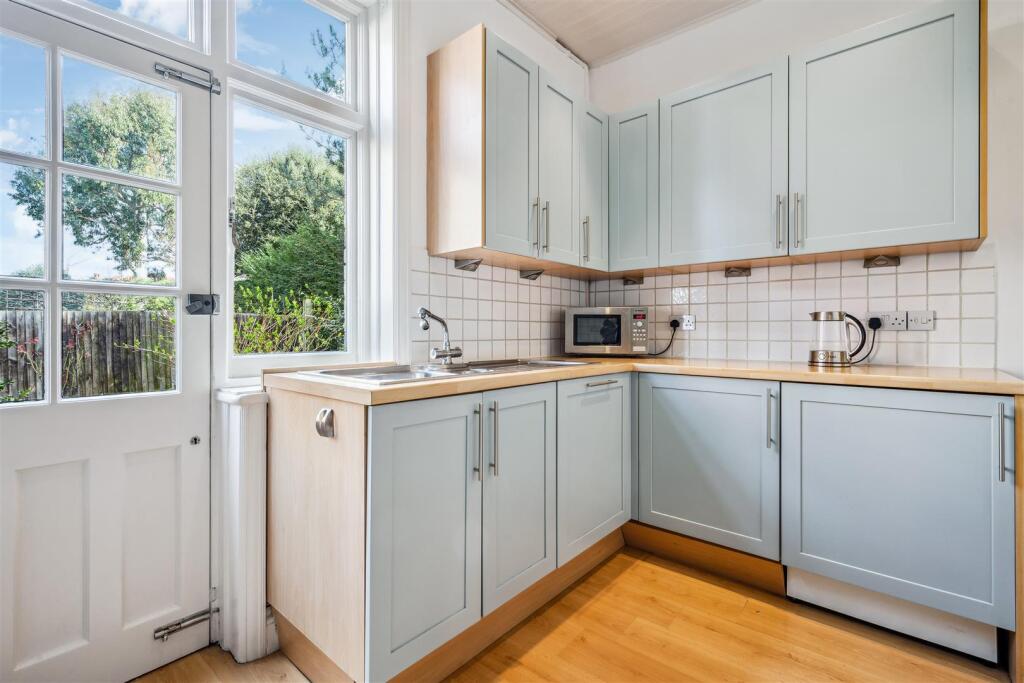 Rusthall Mansions, W4 - FOR SALE