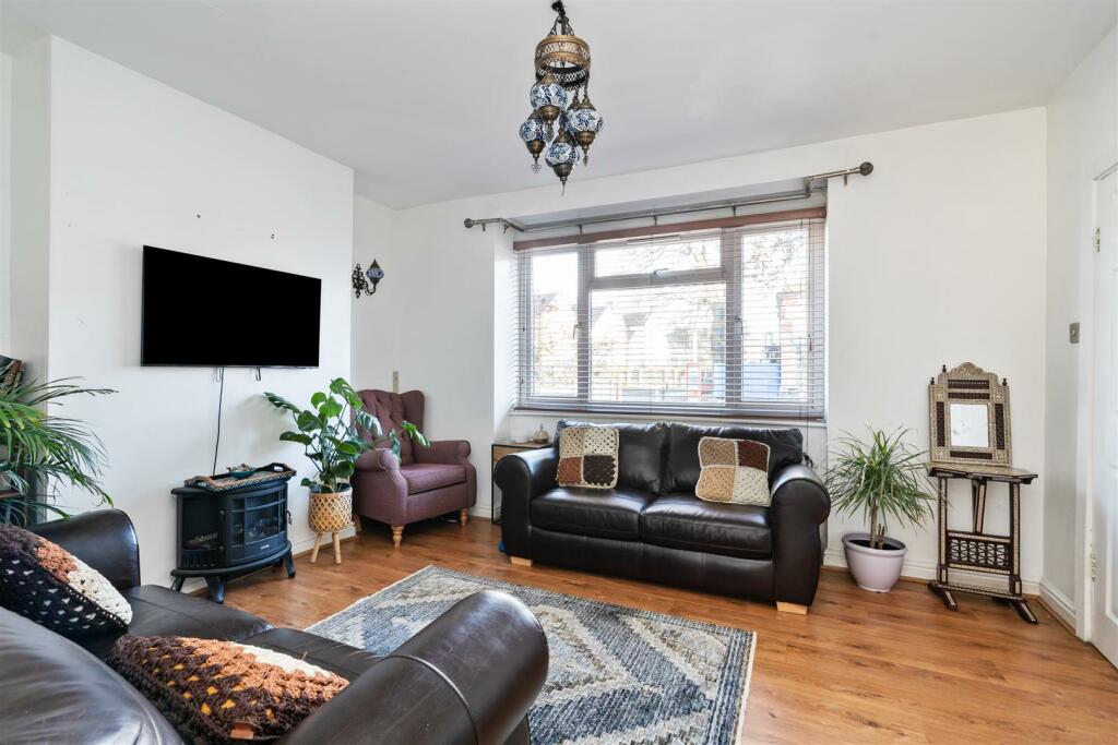 41 Damson Lane, Solihull, B91 2RF DMS3019_7.jpg