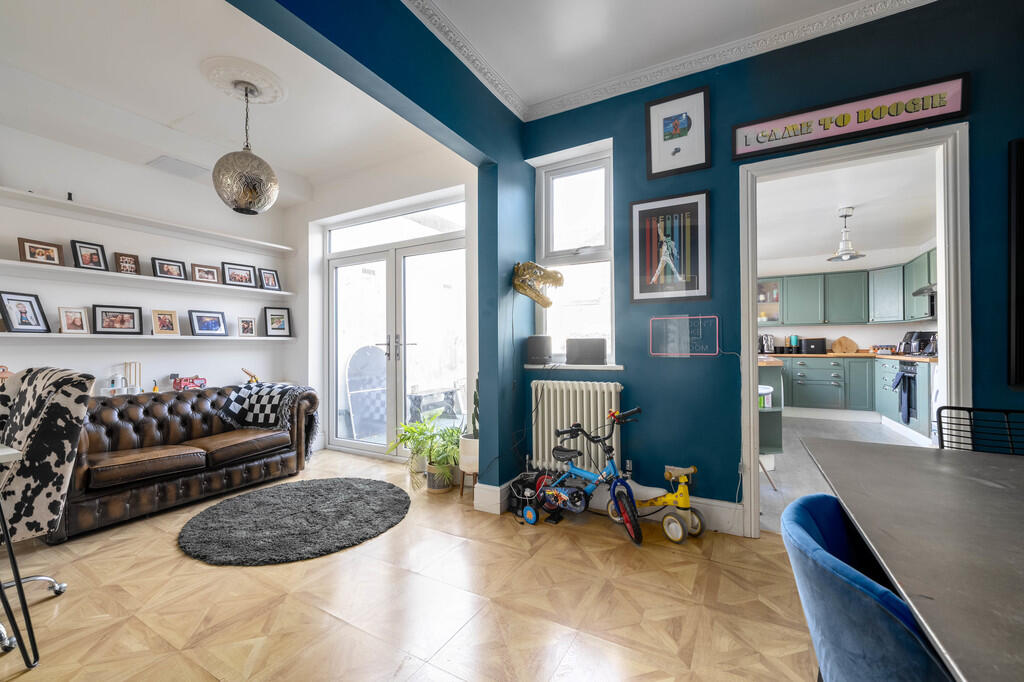 32 Lightfoot Stre...