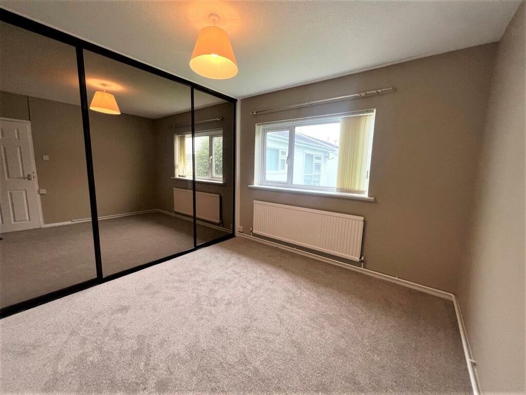BEDROOM 1.1.jpg