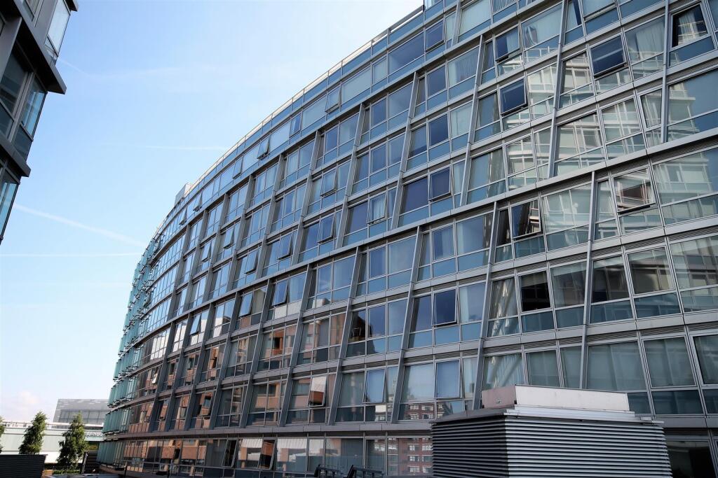 One Park West Ext 1.jpg