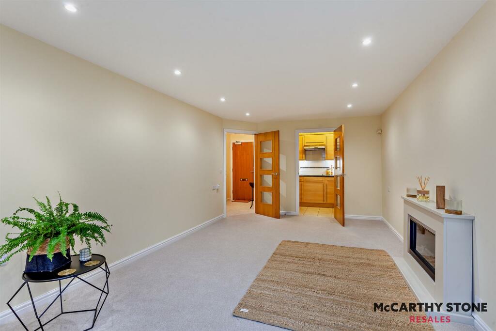 8625149-interior04-800.jpg