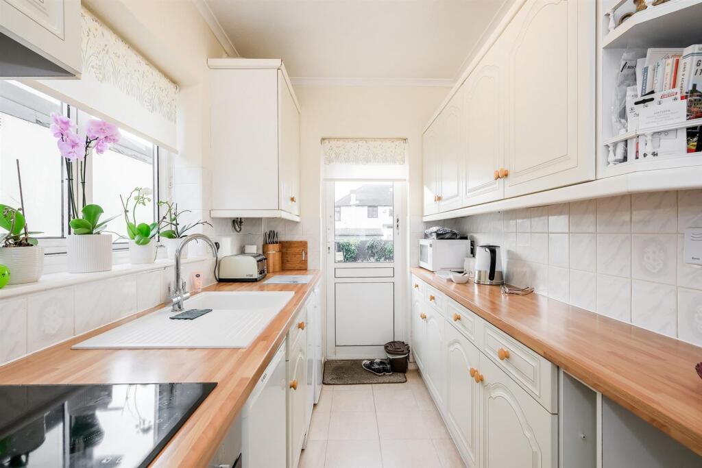 27 Harold Road-3_web.jpg