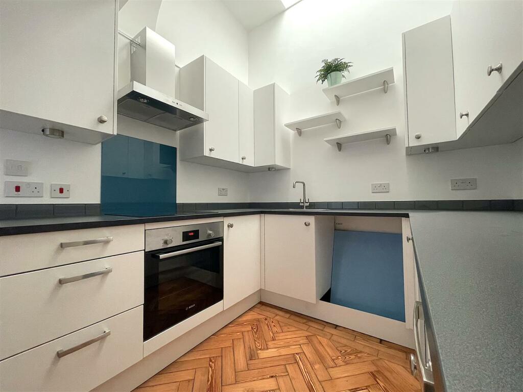 Kitchen (3).jpeg