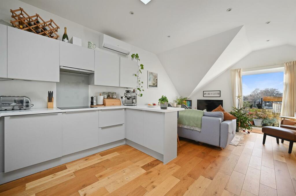 BCHJ - Flat 5, 125 Richmond Road - KitchenA3 (1).j