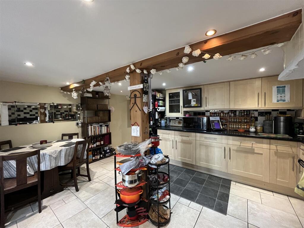 Dining Kitchen