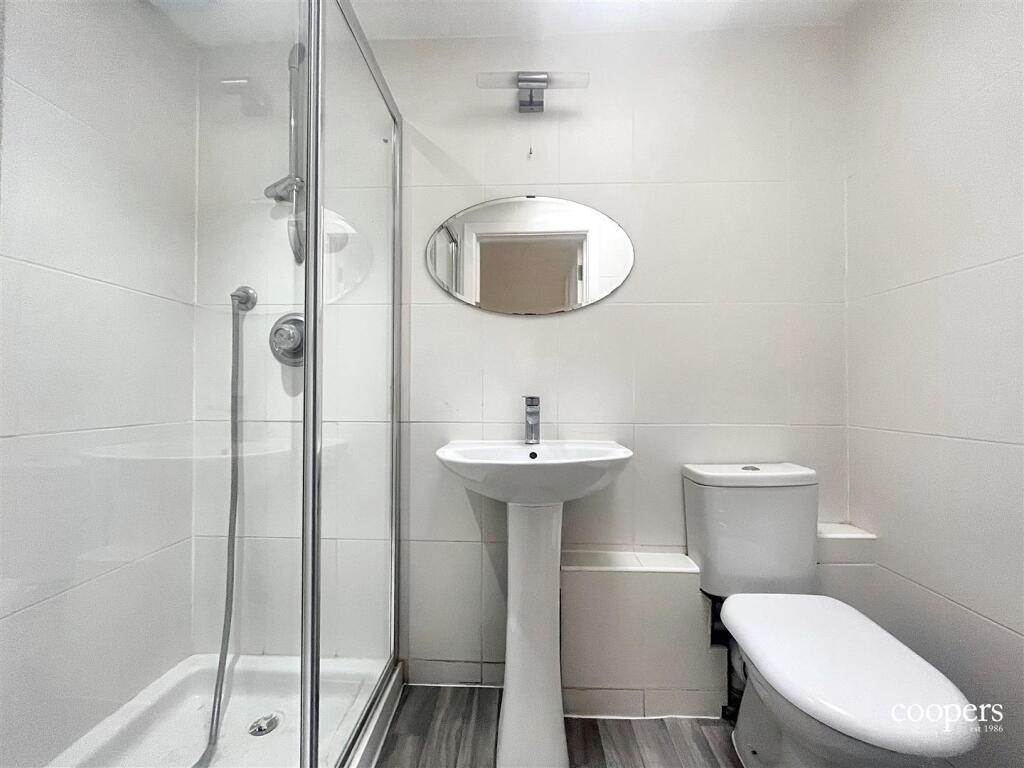 En Suite 2.jpg
