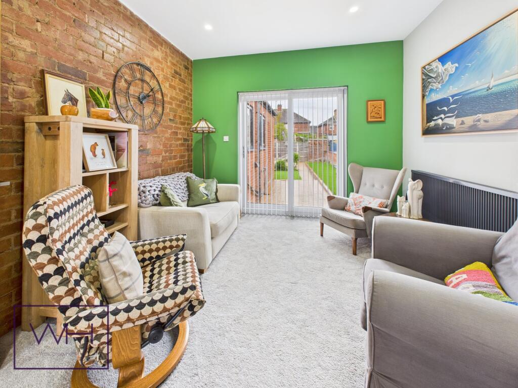 CAM03785G0-PR0282-ST