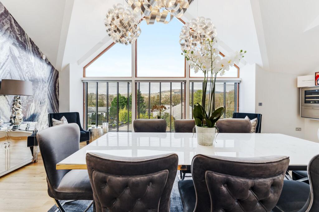 Bar/Dining Room