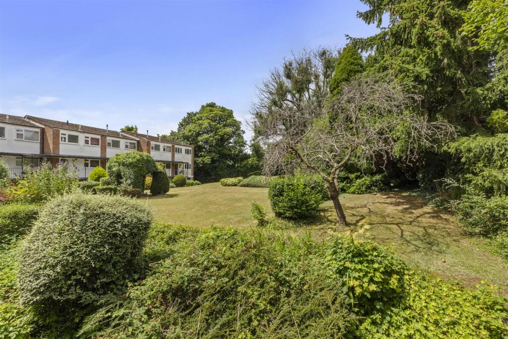 Flat 4 Temple Orchard, Amersham Hill, HP13 6PH-8.j