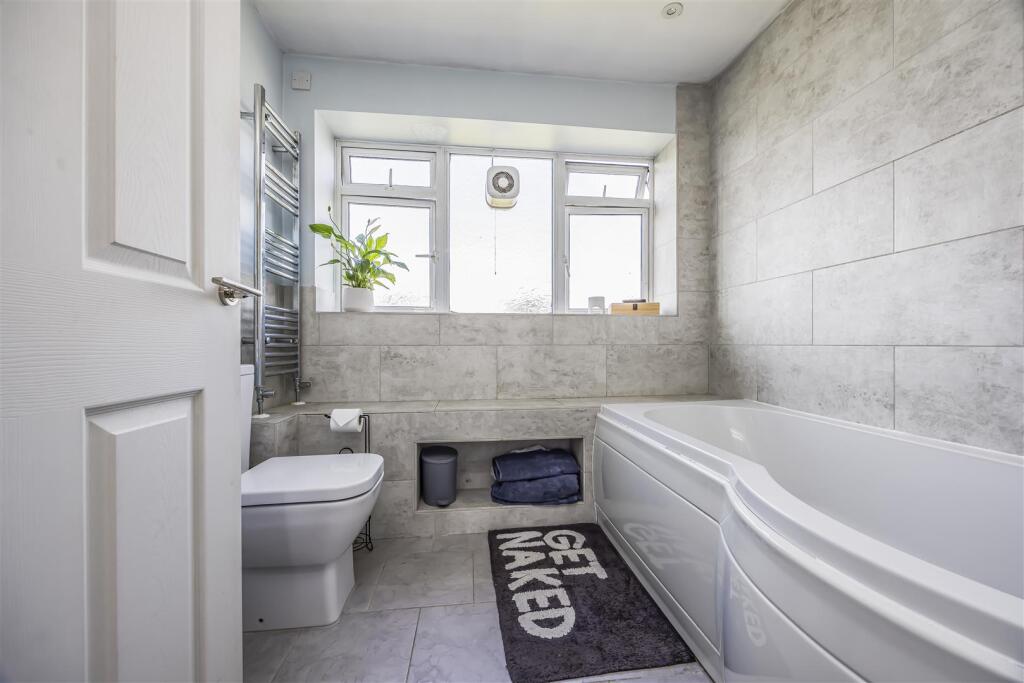 Flat 6 Gosport House, Prospect Lane, Havant-Portic