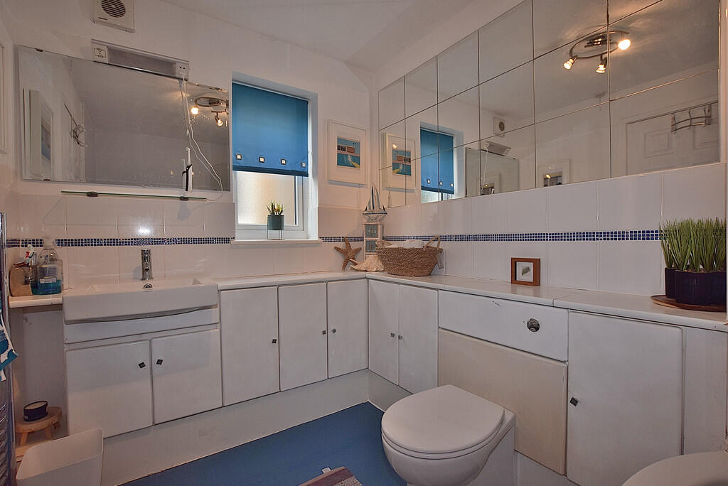 bathroom alt_01
