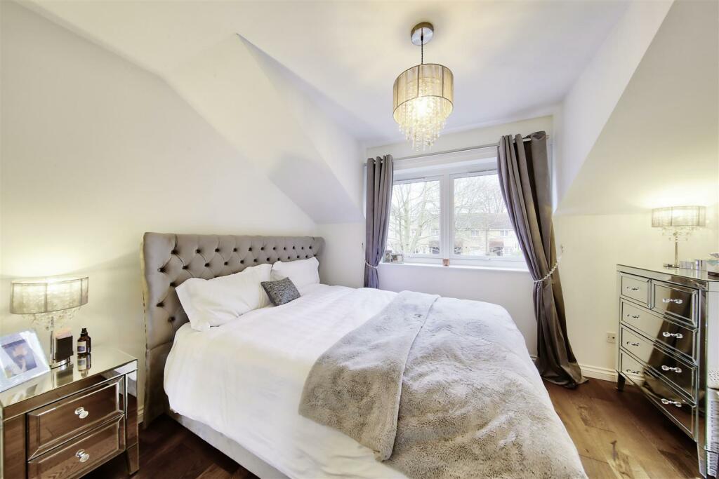 Bedroom 1.jpeg