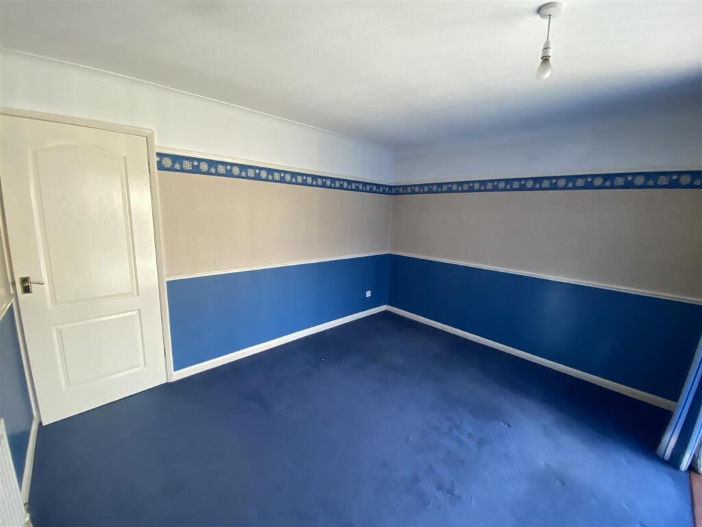 Bedroom no.2 rear double: