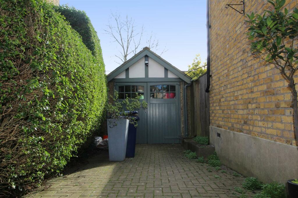 garage edit 2.jpg