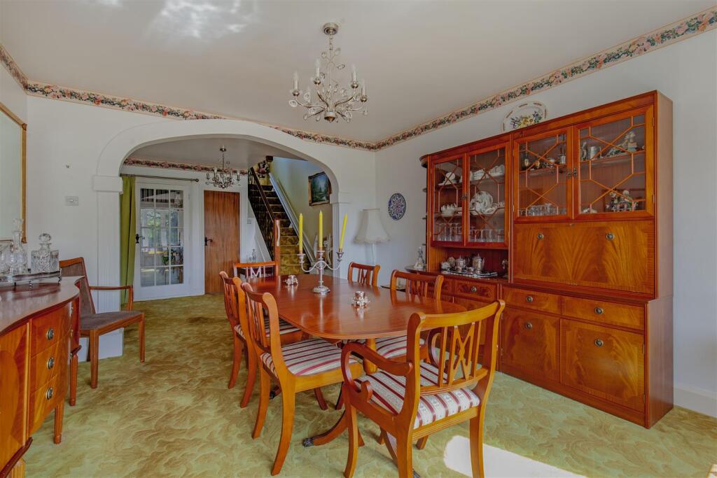 Dining Room-2.jpg