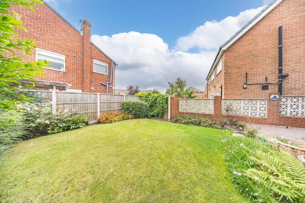 107 Old Lane garden 3.jpg