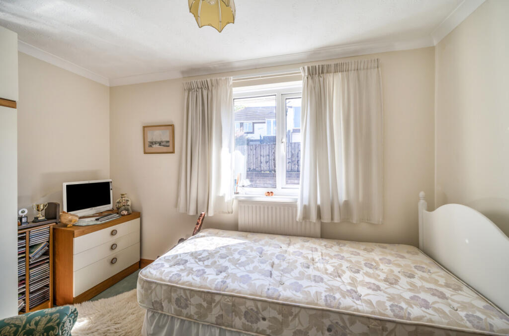 1359328-3-68d523e...