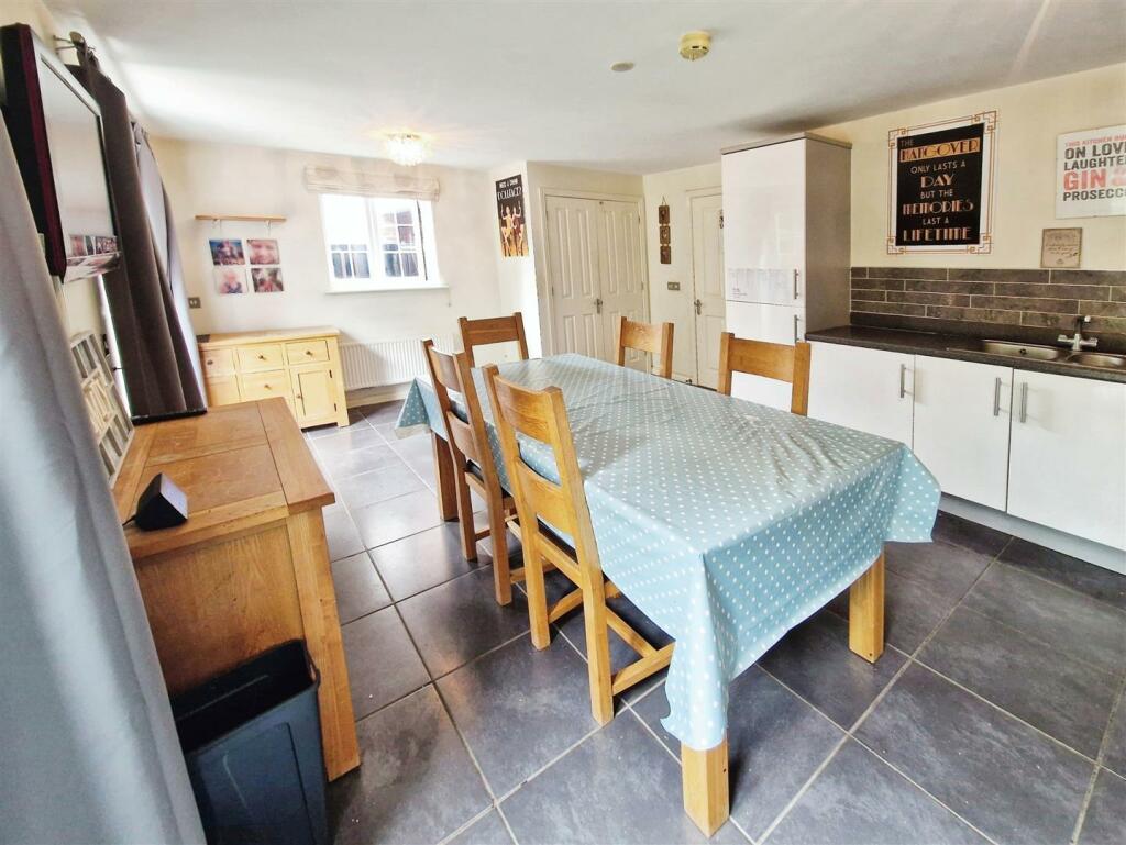 Kitchen Diner