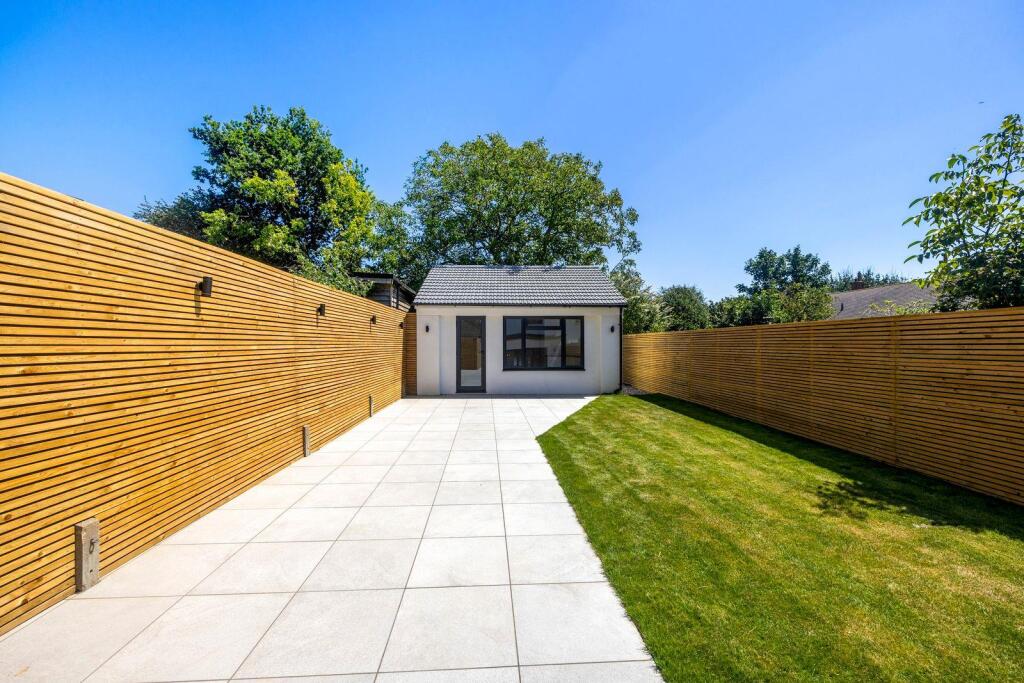 Applesham Avenue 51 COTTAGE.jpeg