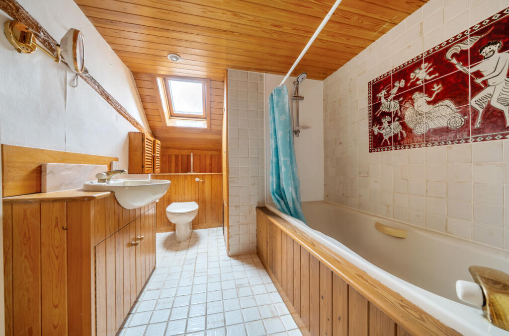 1295112-11-682640...