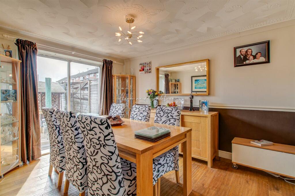 Wellwood, Llanederyrn, HernCrabtre (10).jpg