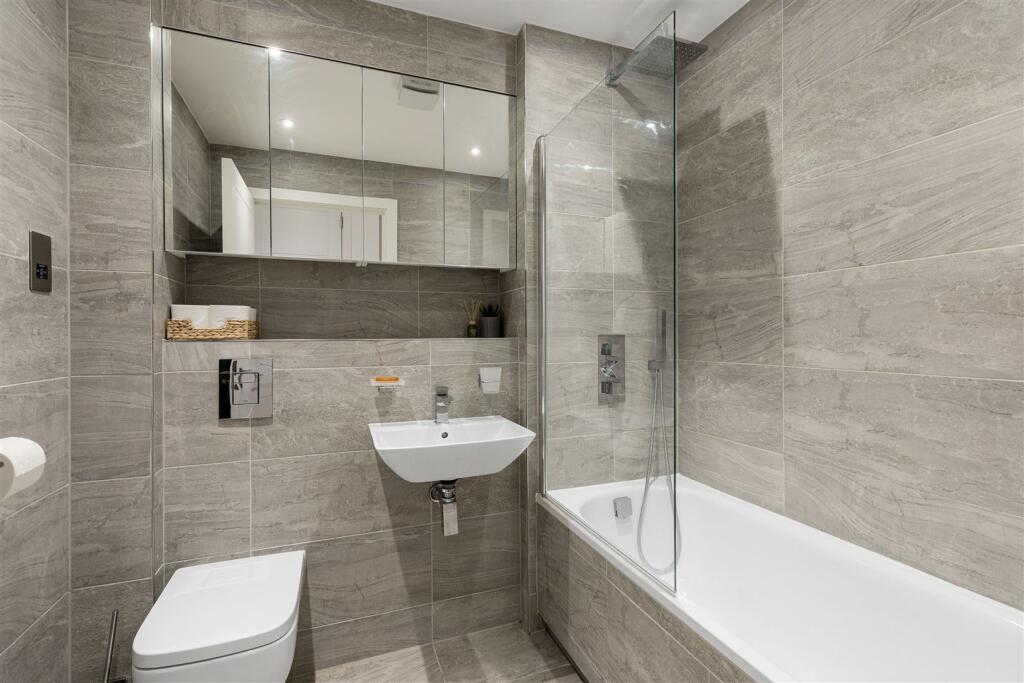 Robart House, E11