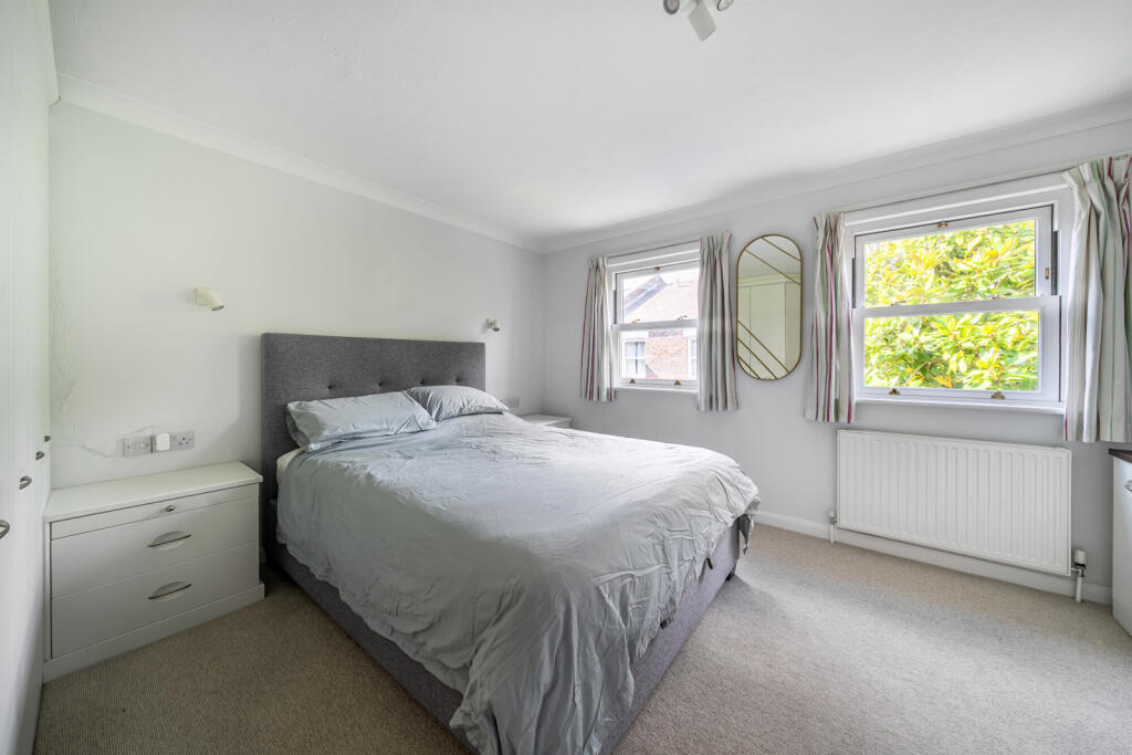 1340983-6-689df94...