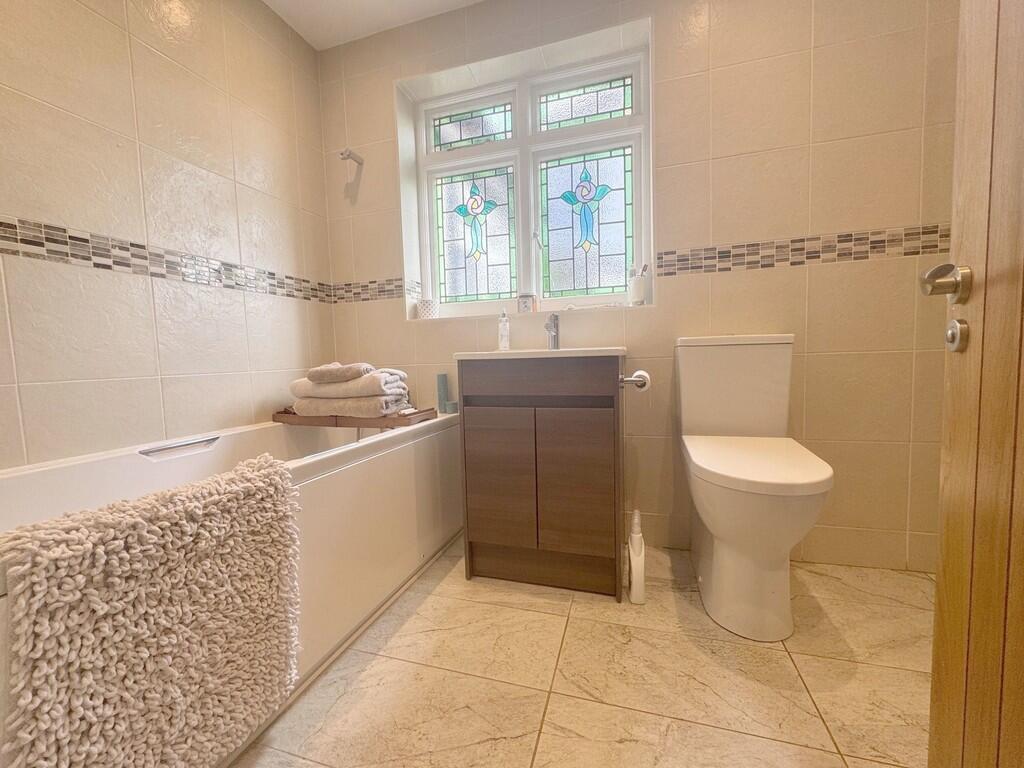bathroom2
