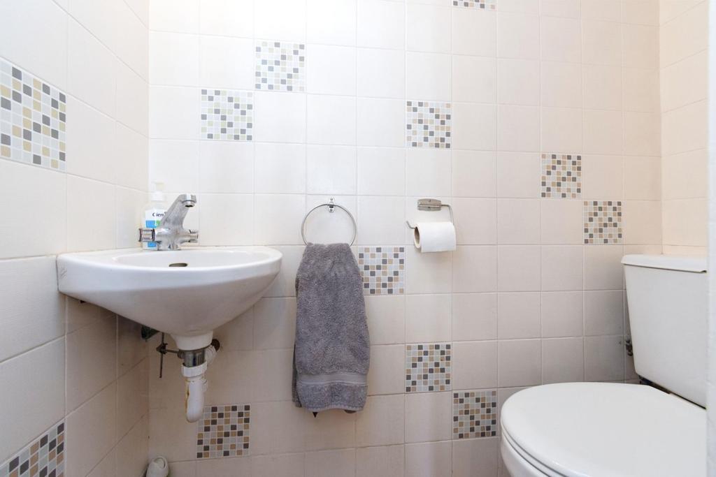 Downstairs Cloakroom