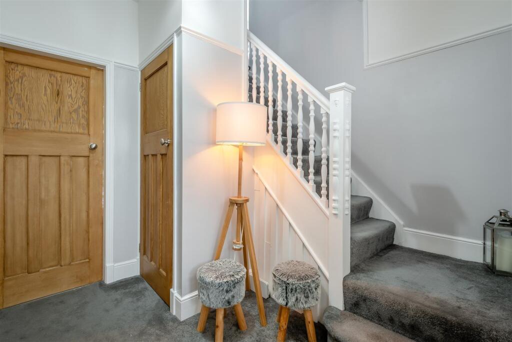 8661177-interior26.jpg