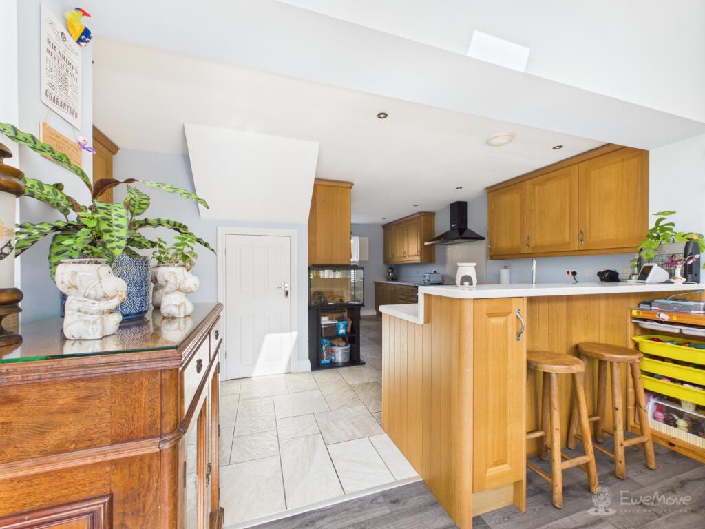 Kitchen- Mark Stephens EweMove Newmarket and Soham