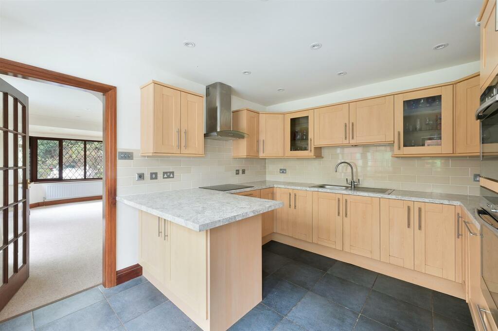 PILGRIMS HOLT  (7).jpg