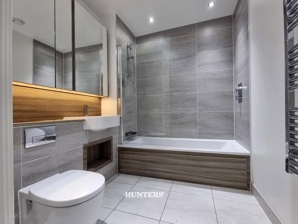 16.Bathroom A1.jpg