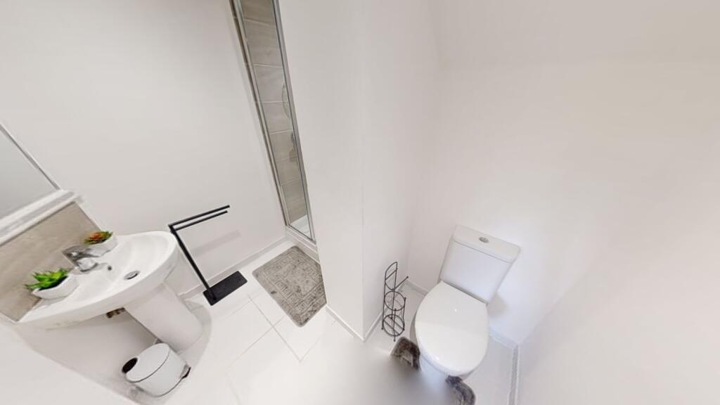 72 Bluecoat Ensuite 1