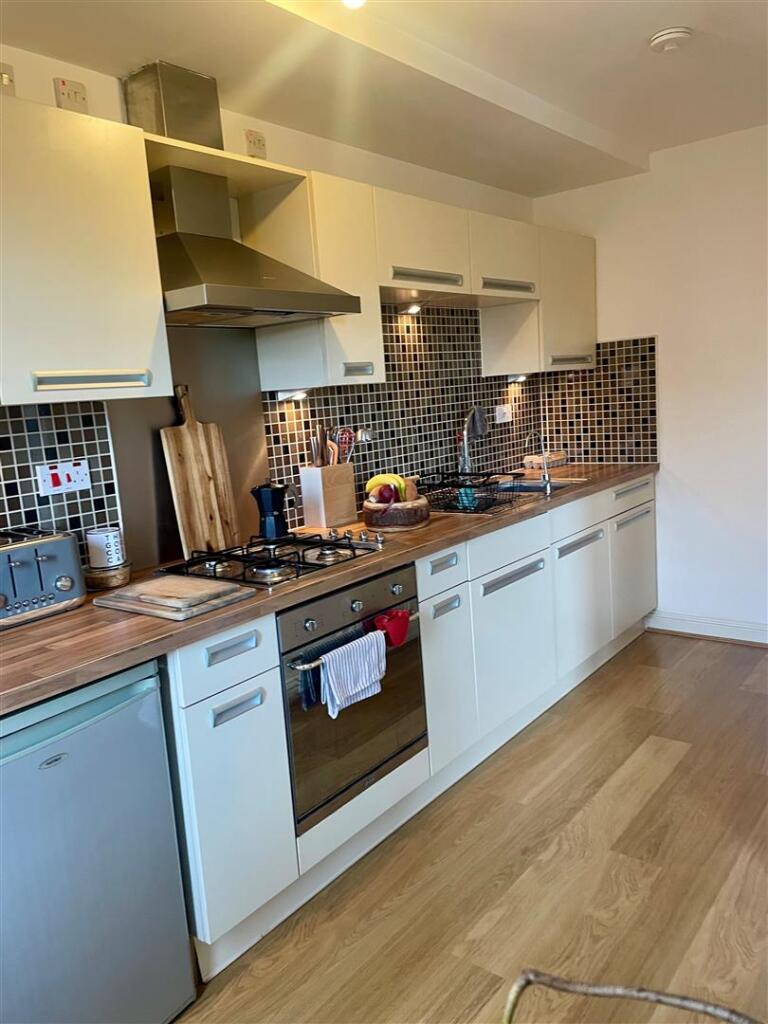 156 St Andrews Road Kitchen.jpg