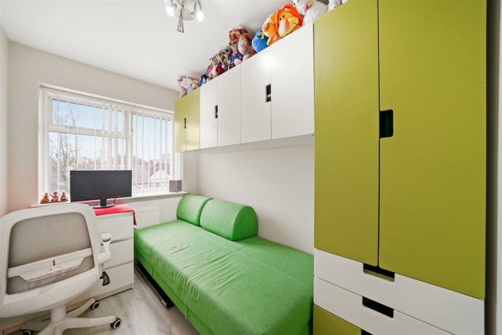18 Eton Avenue - UGrnVooTMwYbA2B2qy2e.jpg