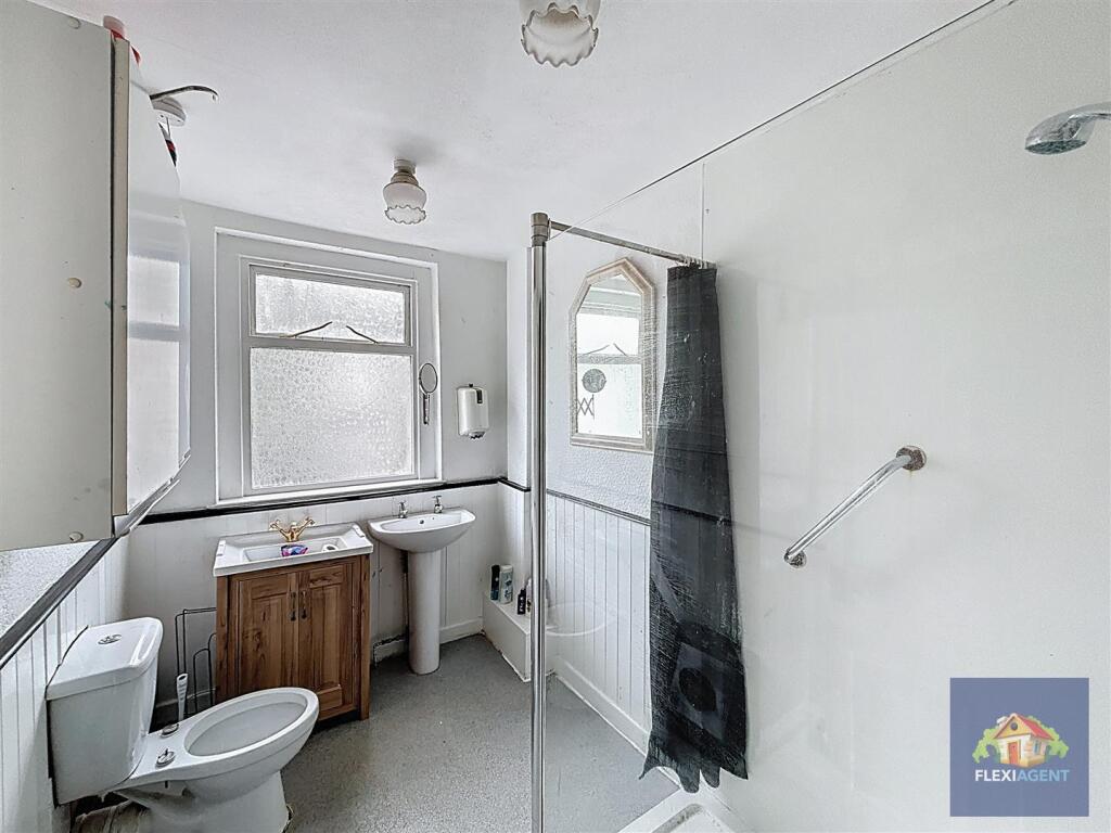 First Floor Bathroom