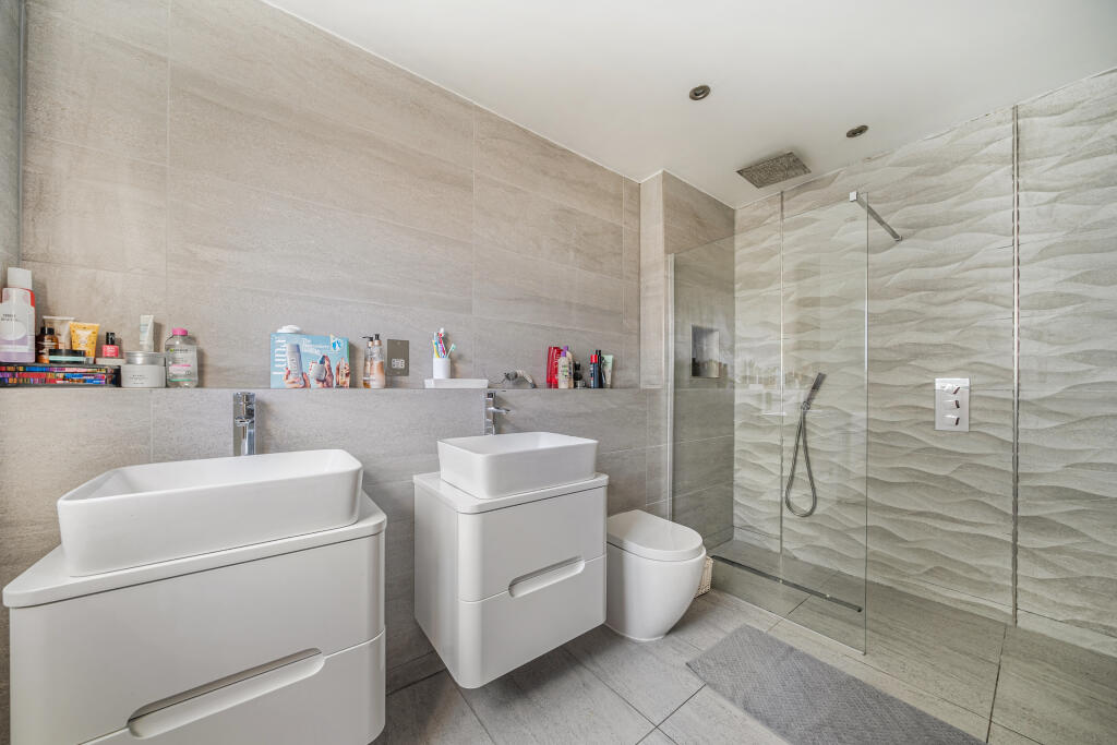 1365305-18-68fb47a3a4149